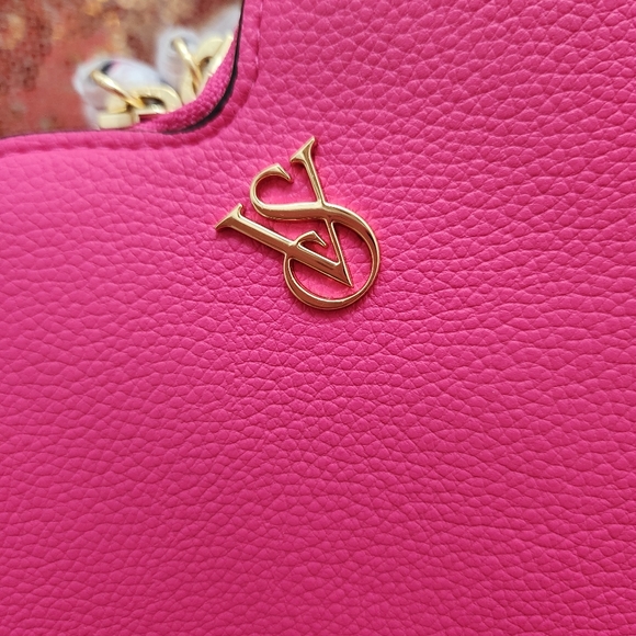 Victoria's Secret Barbiecore Pink Heart Adjustable Strap Crossbody Bag - Picture 6 of 9